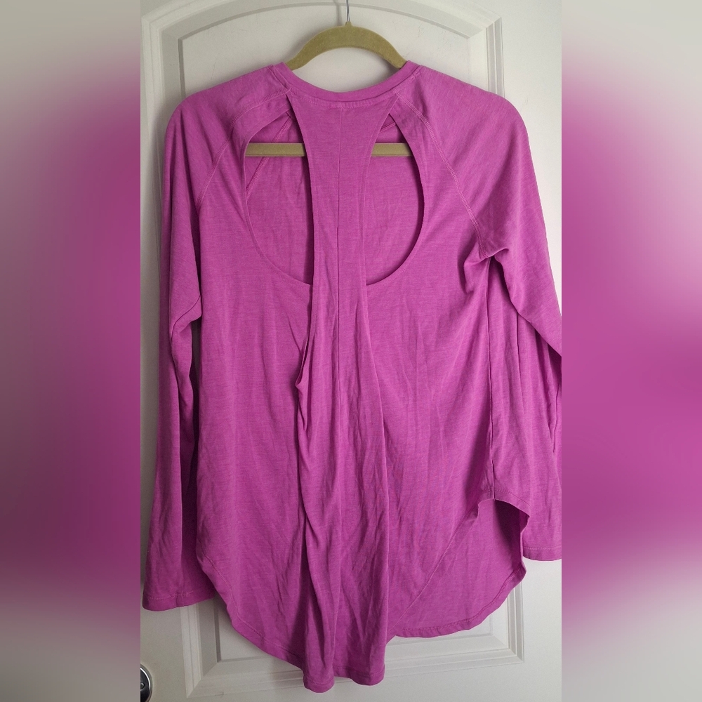 Under Armour Women's UA Open‎ Back Long Sleeve M Lilac Sporty Gym Run